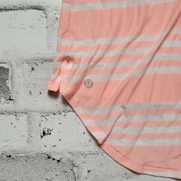 Lululemon Pink Striped Criss Cross Back Tank Top Size 4 Lightweight Racerback - Picture 7 of 7
